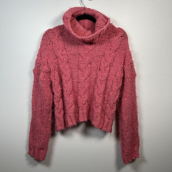 POL Soft Chunky Knit Cropped Pink Textured Pattern Turtle Neck Sweater Sz Small - Picture 1 of 5